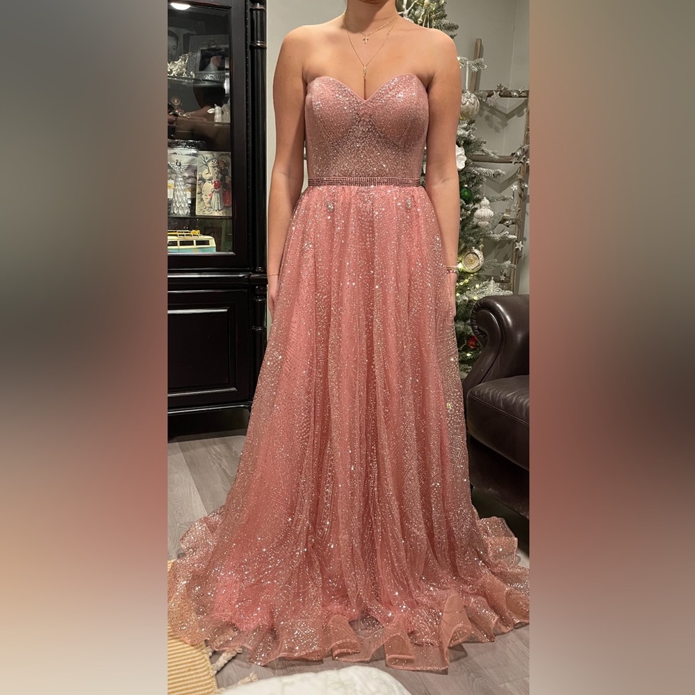 Mon Cheri size 8 Rose gold
